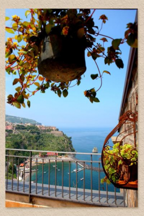 Гостиница Villa Ketty Resort  Вико-Экуенсе